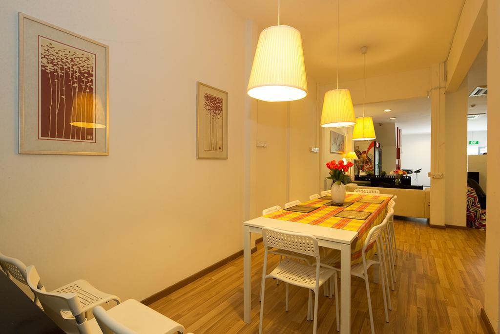 New Society Backpackers Hostel สิงคโปร์ ภายนอก รูปภาพ