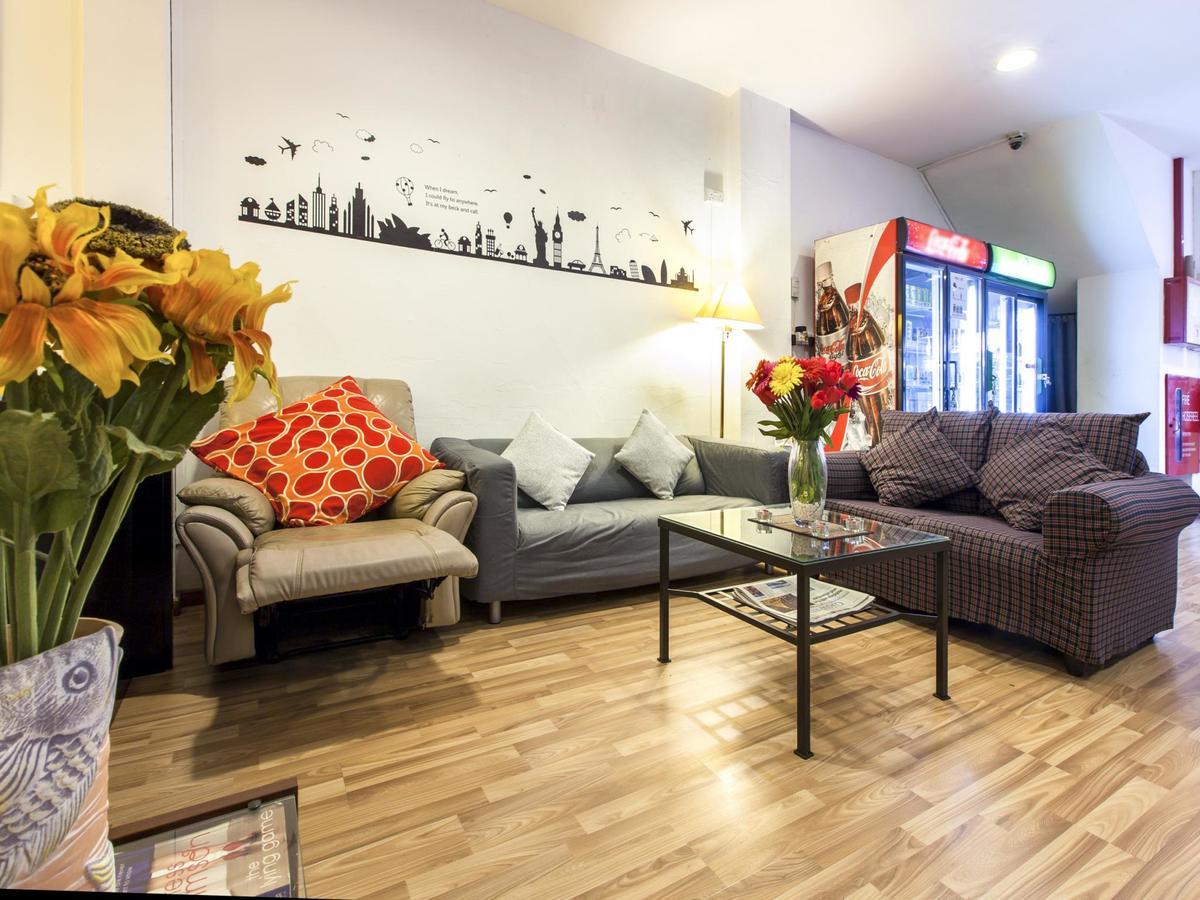 New Society Backpackers Hostel สิงคโปร์ ภายนอก รูปภาพ